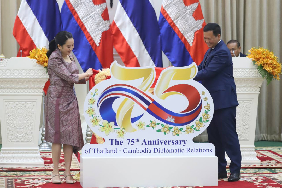 Cambodia and Thailand Sign 7 Agreements During Thai PM’s Visit
