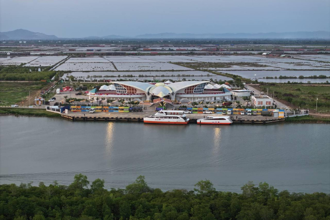 Kampot International Tourism Port Officially Launches Operations