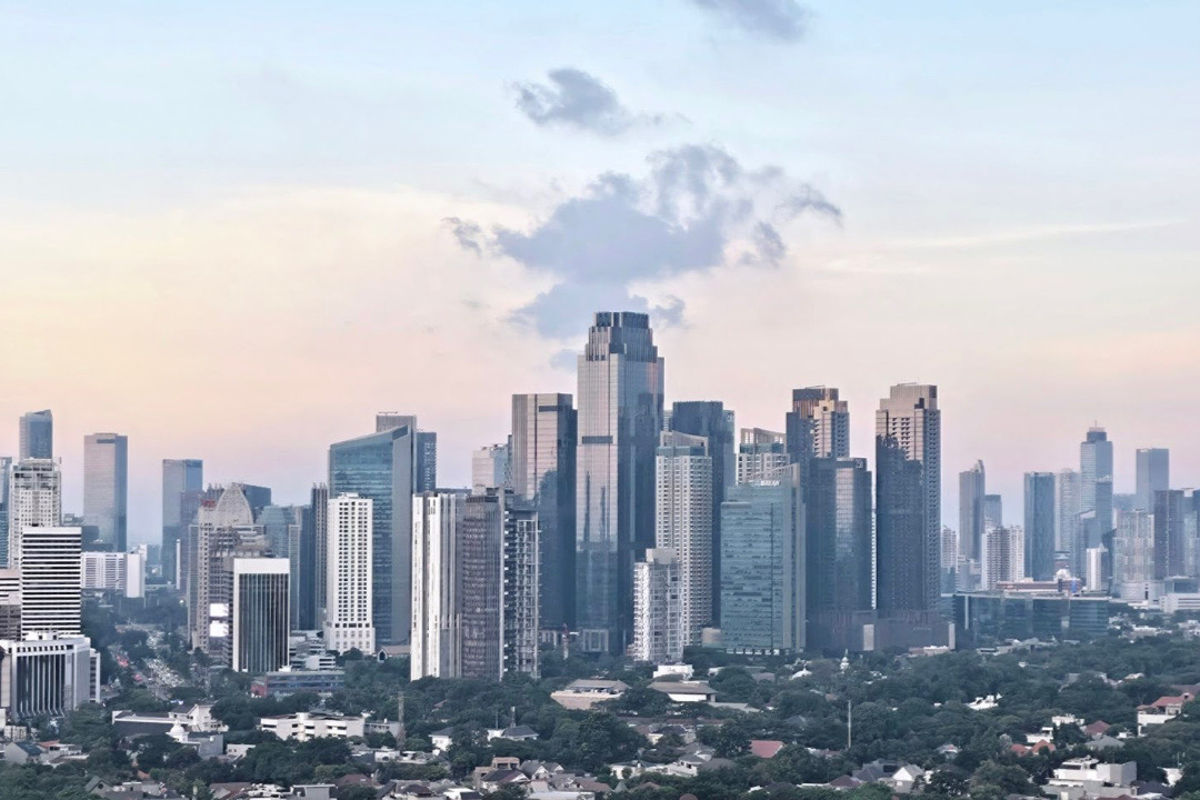 Business Pulse Indonesia: Oil Shock Tests the Budget, OJK Reform Push Accelerates, and Palm Oil Dispute Escalates