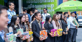 Wing Bank Raises More Aid for Displaced Families