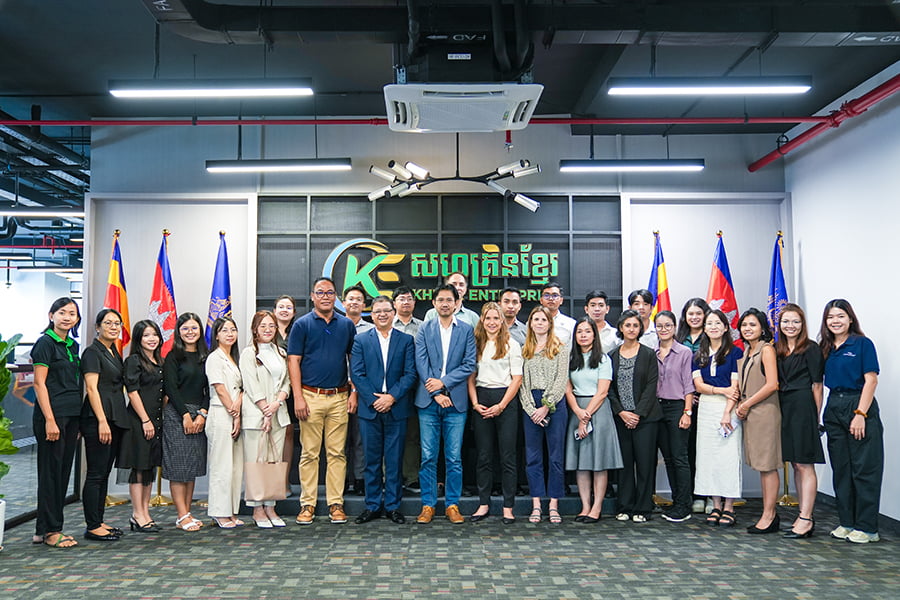 Attendees of final EBN meeting of 2023 - jointly organised by Swisscontact and Khmer Enterprise