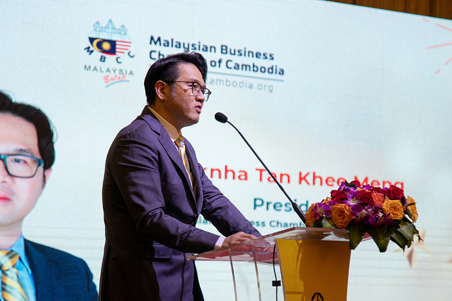 Oknha Tan Khee Meng, President of the MBCC, delivering a speech at the 30th anniversary celebration dinner.