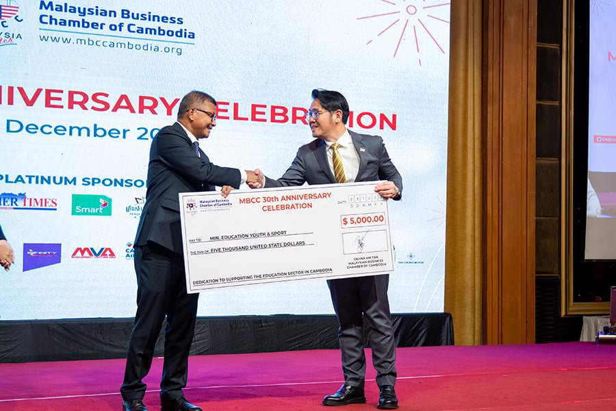 The MBCC donated USD $5000 to the Ministry of Education.